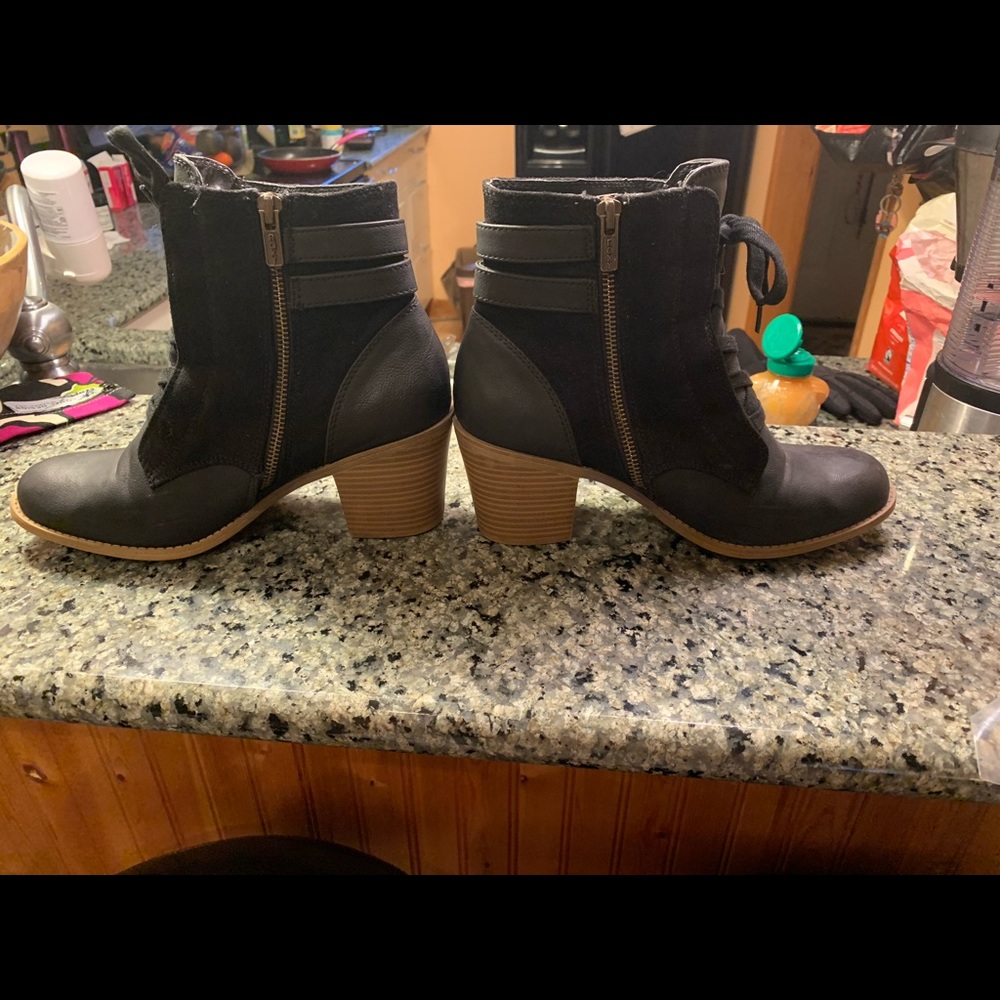Roxy Booties - Picture 5 of 5